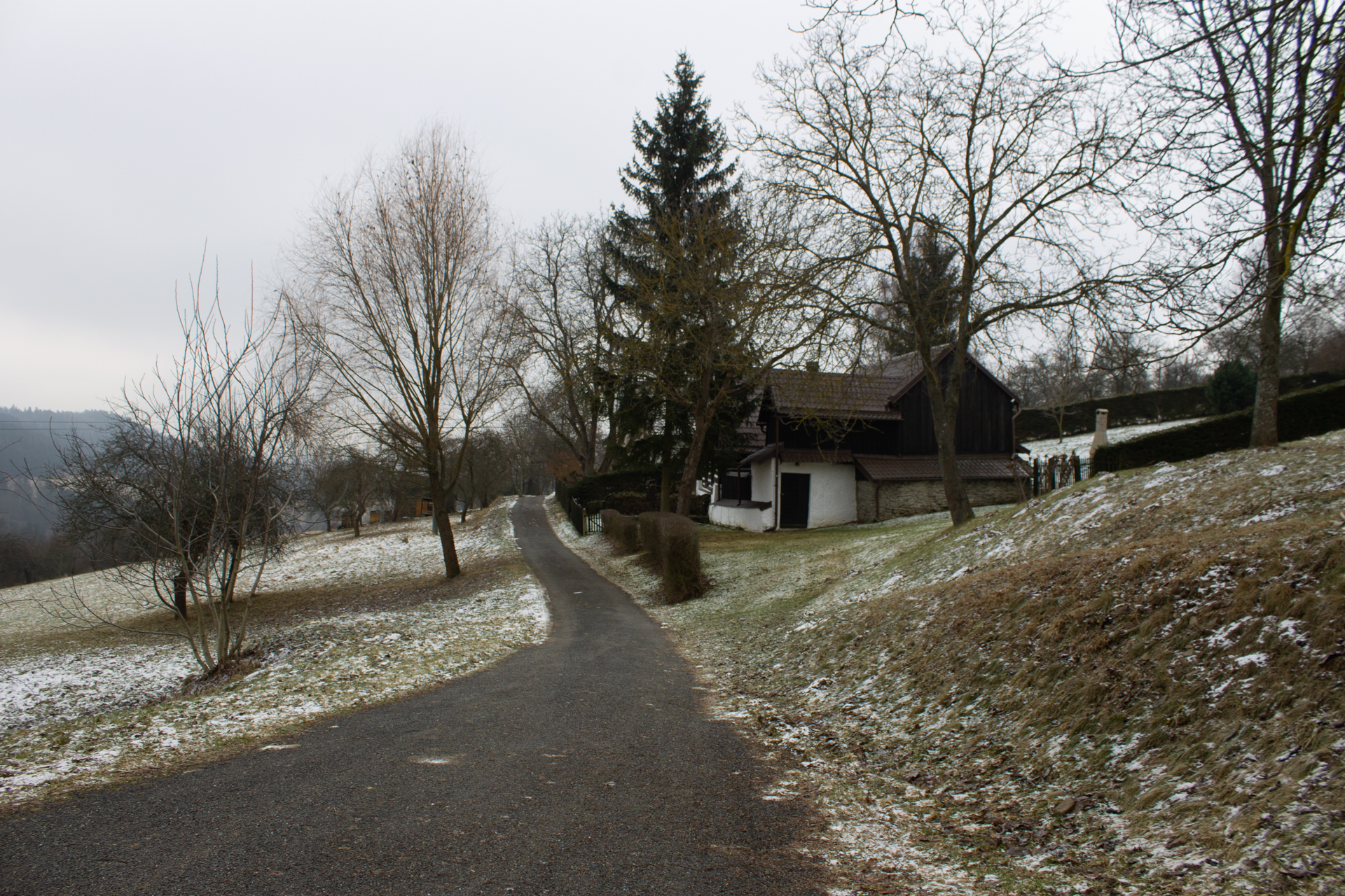 Prodej pozemku s chatou c.p.1827m2 Svojanov, Korýtka