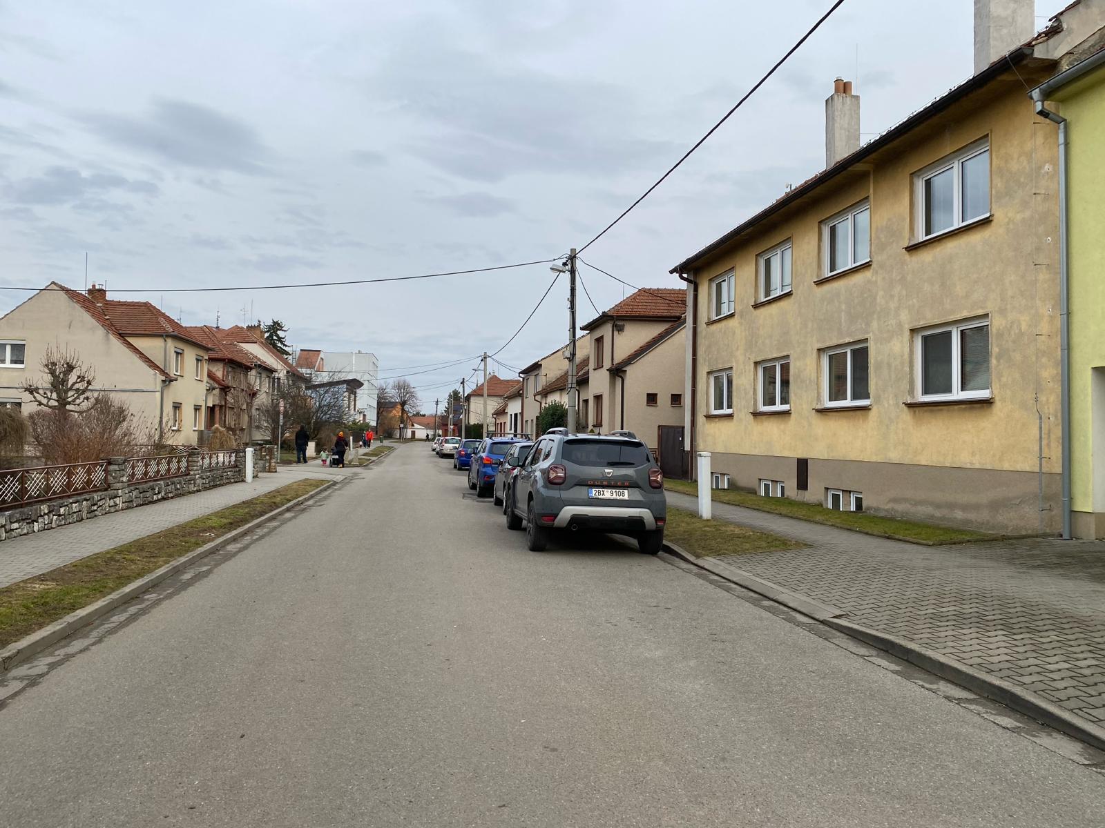 Prodej OV byt 2+1 Újezd u Brna, CP 64,39 m2 s garáží a zahradou