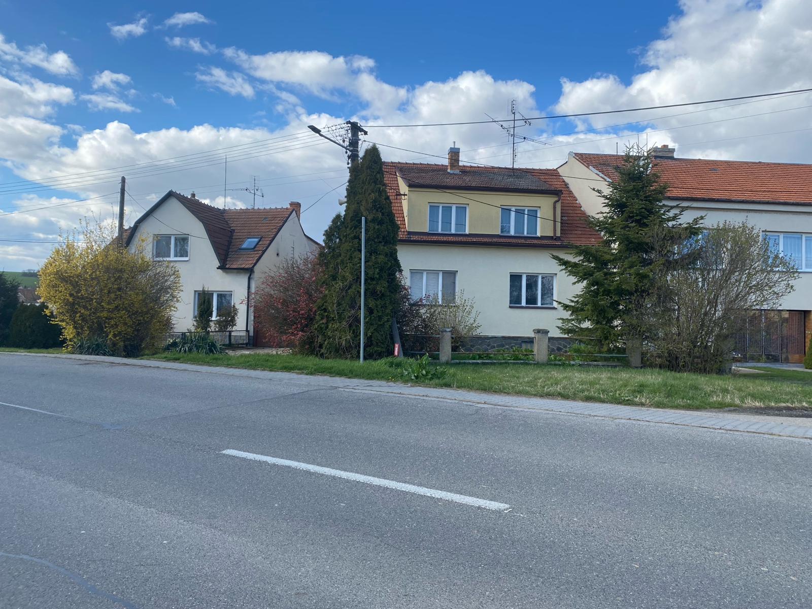 RD Hostěrádky-Rešov, CP 951 m2, zahrada, dvůr, dílny, hospodářské stavení,garáž
