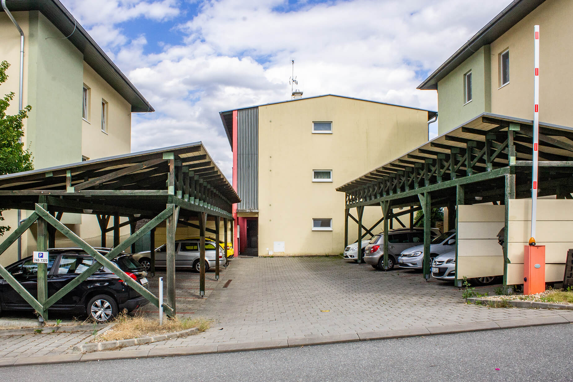 Zastřešené parkovací stání, 18 m², Brno-Žebětín
